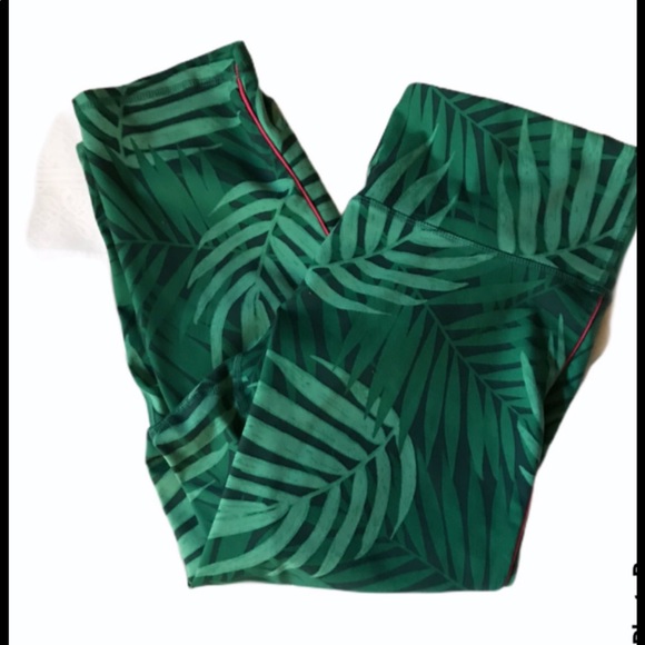 Old Navy Pants - Old Navy Capri Go Dry Active    Palm Trees NWOT